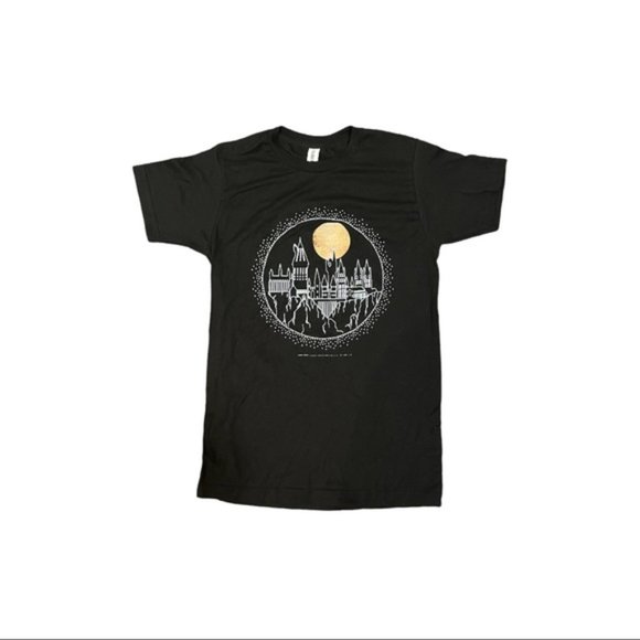 Warner Bros. Tops - Harry Potter Hogwarts Graphic Tee